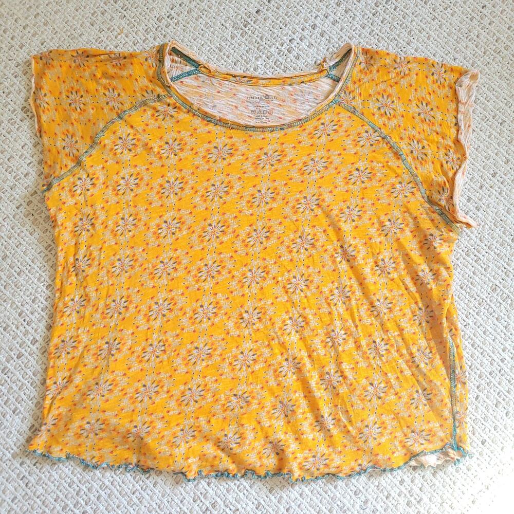 Women’s Yellow Floral Short Sleeve Top - Picture 2 of 7